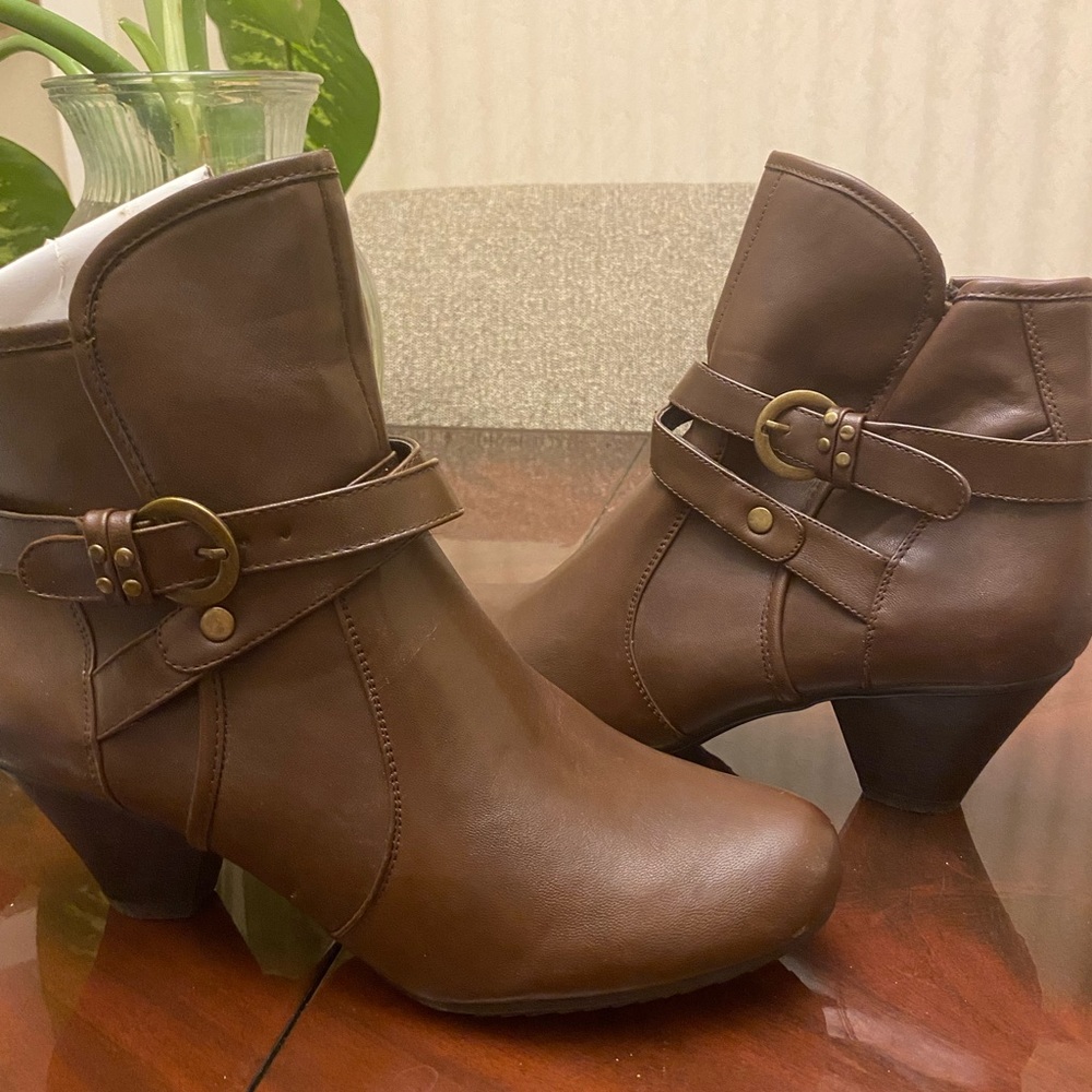 Brown Yuu Boots
